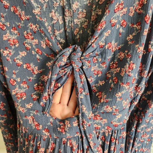American Eagle Outfitters Floral Front Tie knot Bell Sleeve Dress Medium - Picture 6 of 7